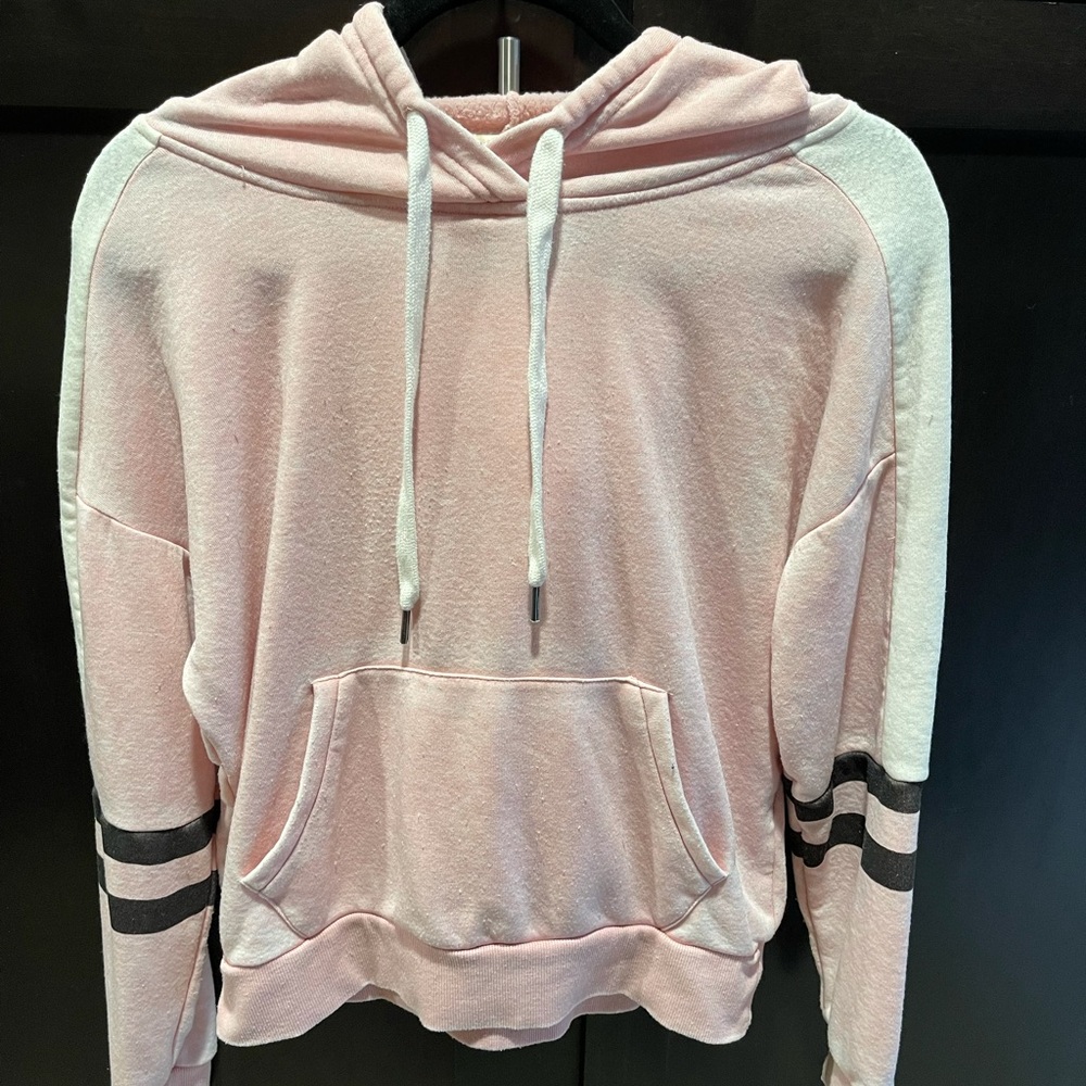 Women’s Forever 21 hoodie